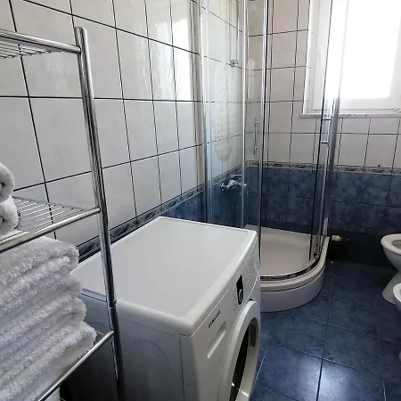 Navidat Apartment *